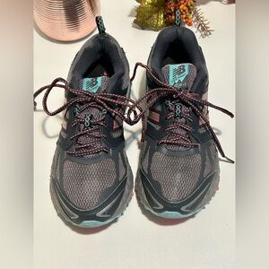 New Balance Women's Black and Teal Athletic Shoes
